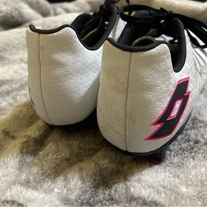 LOTTO MAESTRO 700 IV FG SOCCER CLEATS|| MEN 7.5/WOMEN 9.5